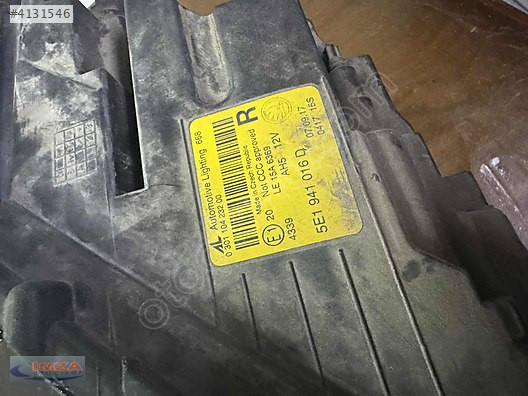 5E1941016D SKODA OCTAVİA SAĞ FAR ORİJİNAL ÇIKMA