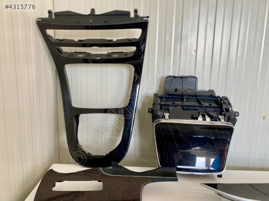 MERCEDES E SERİSİ W213 MAUN İÇ TRİMLER GÖĞÜS, KAPI KAPLAMALARI