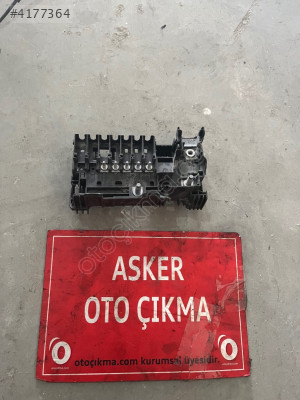 Astra K sigorta kutusu