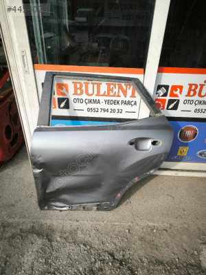 Kia Stonic sol arka kapı orijinal çıkma