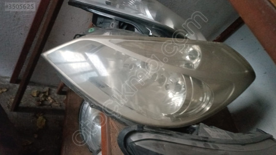 TRANSPORTER T3 MAKYAJSIZ SOL FAR ÇIKMA