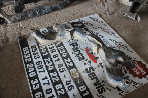 TRAVERS HYUNDAİ EXCEL MOTOR ALT TRAVERS