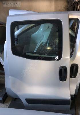 Fiat Fiorino sağ orta sürgülü kapı orijinal