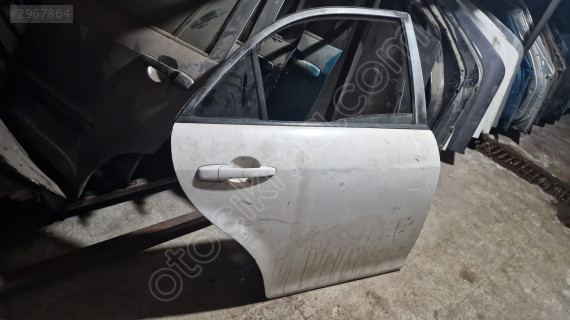Mazda 6 Sağ Arka kapi