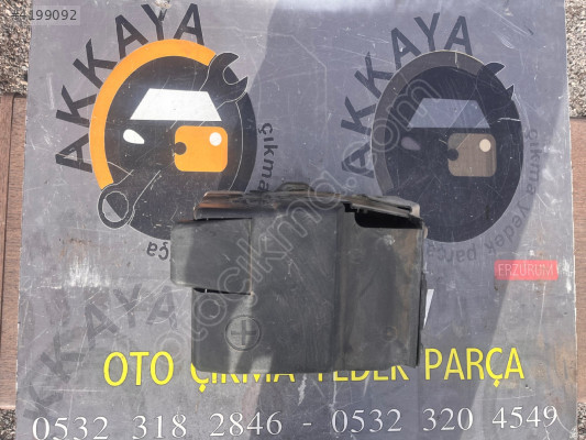 Peugeot 307 Akü Tablası üst Kapağı Komple Orjinal Çıkma