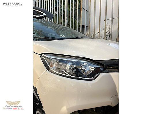 RENAULT CAPTURE SAĞ ÖN FAR ORJİNAL ÇIKMA (HATASIZ) 260102734R