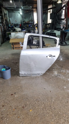 Renualt megane 3 model 2012 sol arka kapi