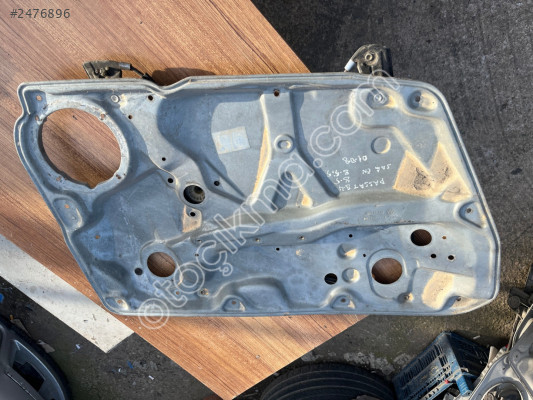 VOLKSWAGEN  PASSAT B4-B5-B5,5SAĞ ÖN KAPI İÇ SACI 3B4837755D