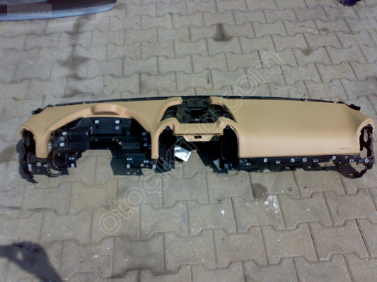 PORSCHE CAYENNE TORPİDO BEJ RENK HATASIZ 2011/2016