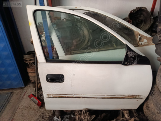 Opel corsa b sağ ön kapı çıkma orjinal