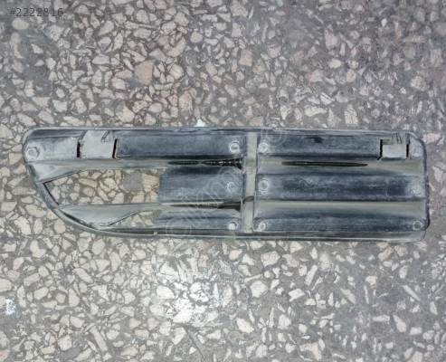 1J5853665B 98-2005 BORA ORJ. ÇIKMA SOL TAMPON IZGARA SİSSİZ