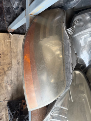 Audi TT sağ ön far