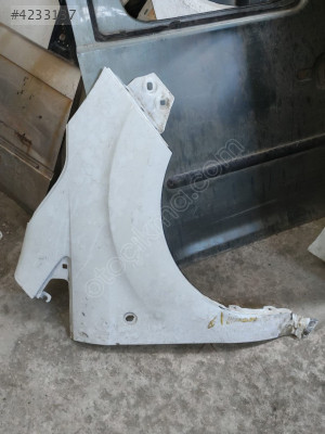 2020 COURIER SAĞ ÖN ÇAMURLUK