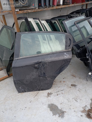Alfa Romeo 147 sol arka kapı
