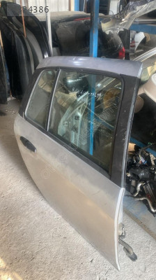 RENAULT THALİA SAĞ ARKA KAPI OTO FEDAİ