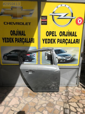 Chevrolet cruze sağ arka kapı
