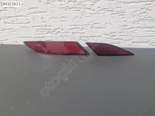 VOLKSWAGEN POLO SAĞ ARKA TAMPON REFLEKTÖRÜ 2 PARÇA SIFIR 2021-202