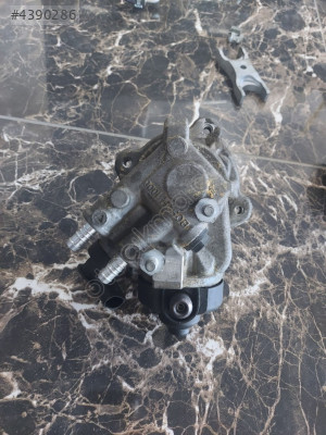 VW PASSAT B7 2.0 TDİ ÇIKMA MAZOT POMPASI