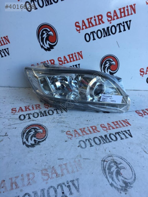 2011-2012 Model Toyota RAV-4 Sağ Ön Far Çıkma Parçası