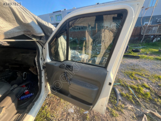 Ford connect sağ ön kapı döşemesi