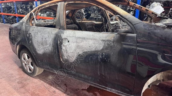 JETTA 1.9 SAĞ ARKA KAPI