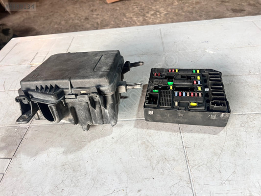 RENAULT FLUENCE SİGORTA KORUMA KUTUSU VE SİGORTA KUTUSU ORJİNAL