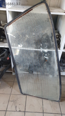 Renault Broadway arka camı