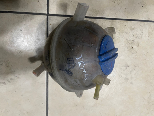 VOLKSWAGEN JETTA YEDEK DEPO