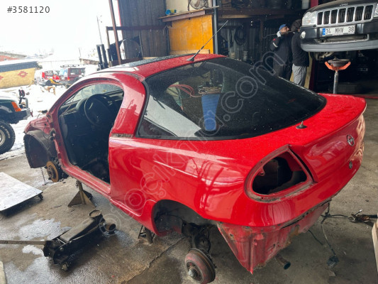 Opel Tigra Modeli İçin Çıkma Sol Ön Kapı Parçası