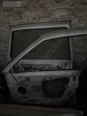 Renault Manger sağ ön kapı