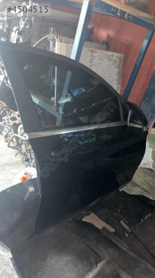 MERCEDES W205 SAĞ ÖN KAPI OTO FEDAİ