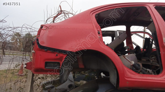 Suzuki sx4 sağ arka çamurluk kesme sedan yedek parça