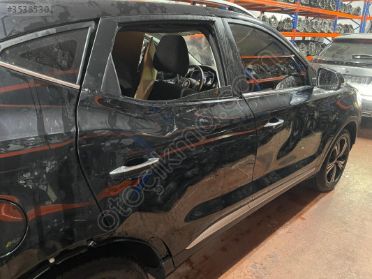 MG ZS SAĞ ARKA KAPI 2021-2025 1.0 BENZİNLİ