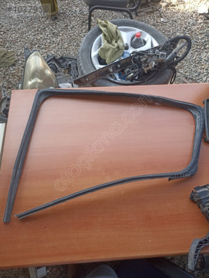 Dacia Sandero Sol Arka Cam Fitili