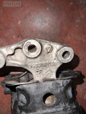 Peugeot 301 çıkma motor kulağı