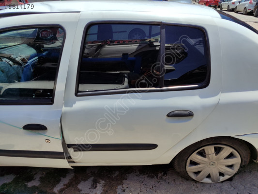 RENAULT CLİO 2 SOL ARKA KAPI CIKMA