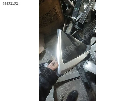 OPEL INSİGNİA SAĞ ARKA ÇAMURLUK ÜÇGENİ ÇIKMA ORJİNAL YEDEK PARÇ