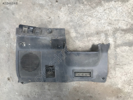 Toyota Corona Direksiyon Alt Kapak Dizlik Kapağı
