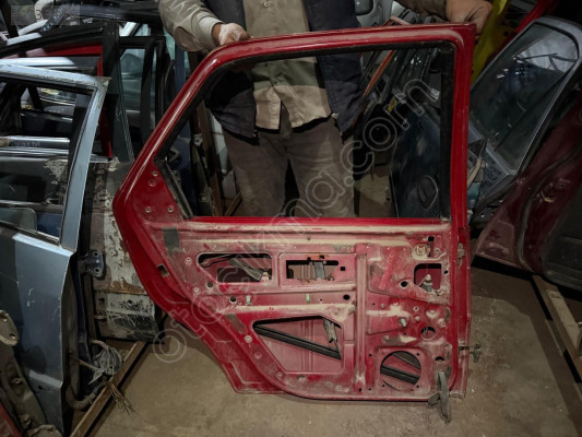 CİTROEN ZX SOL ARKA KAPI CAM KRİKOSU MANUEL ORJİNAL ÇIKMA