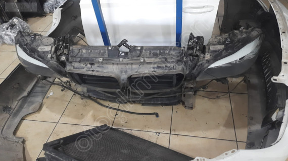 BMW 5  SERİSİ XDERİVE F 10 ÖN PANEL VE FAR TAKIMI