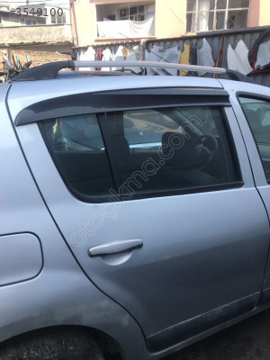 DACİA SANDERO SAĞ ARKA KAPI ÇIKMA HATASIZ