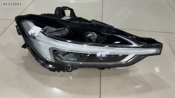 VOLVO XC60 2017-2021 LED SAĞ FAR 31420418