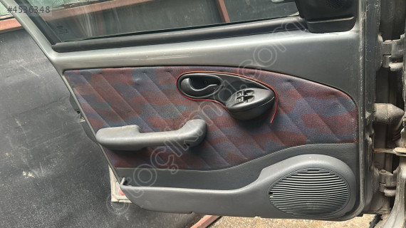 FİAT PALİO ÇIKMA SOL ÖN KAPI DÖŞEMESİ