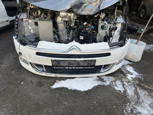 Citroen c5 x7 ön tampon çıkma