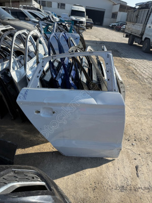 AUDİ A3 SAĞ ARKA KAPI ÇIKMA ORJİNAL