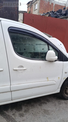 Citroen Berlingo sağ ön kapı