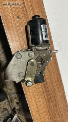 2015-2022 FORD KURYE ÖN CAM SİLECEK MOTORU ORJ ÇIKMA