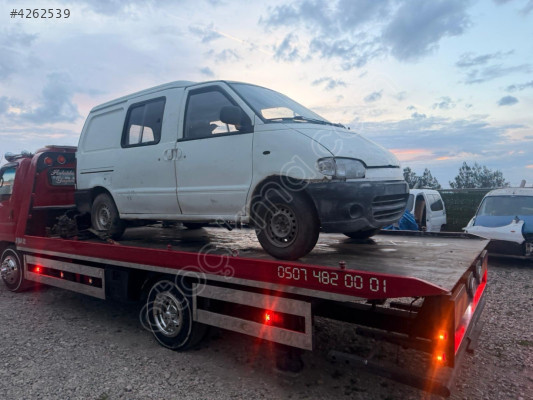 Nissan vanetta sağ ön çamurluk