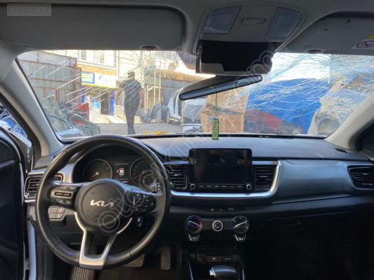 KİA STONİC MULTİMEDYA SÖKME HATASIZ