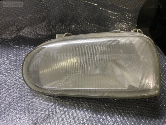 Volkswagen Golf 3 sol far camı